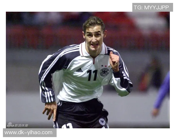 四大耐克足球鞋代言球星：梅西C罗内马尔哈兰德的荣耀与传奇